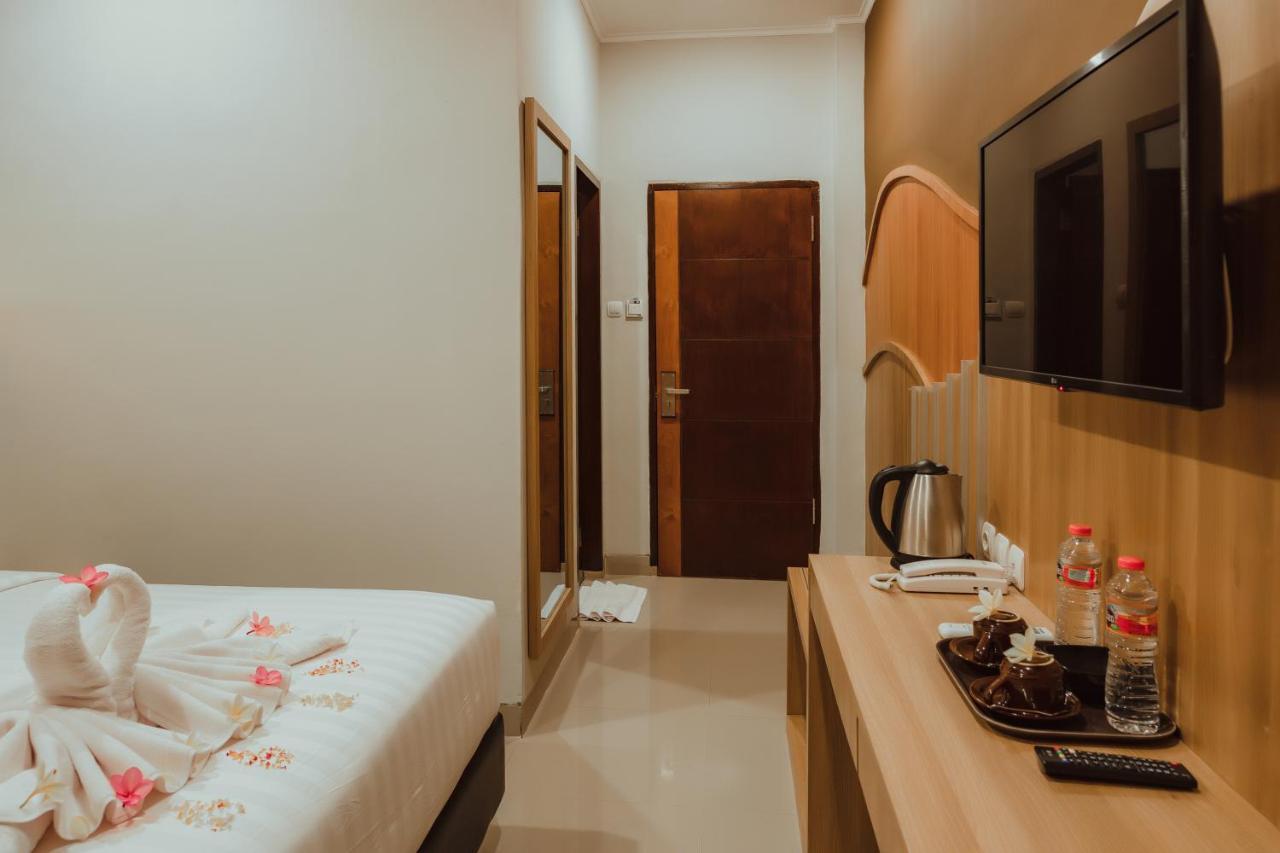 Panfila Hotel Kuta  Kültér fotó