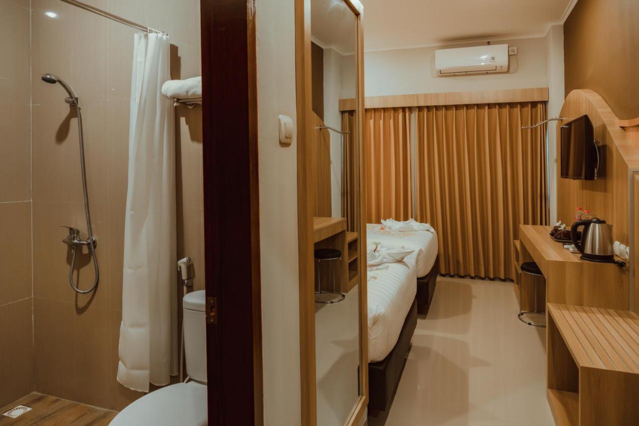 Panfila Hotel Kuta  Kültér fotó