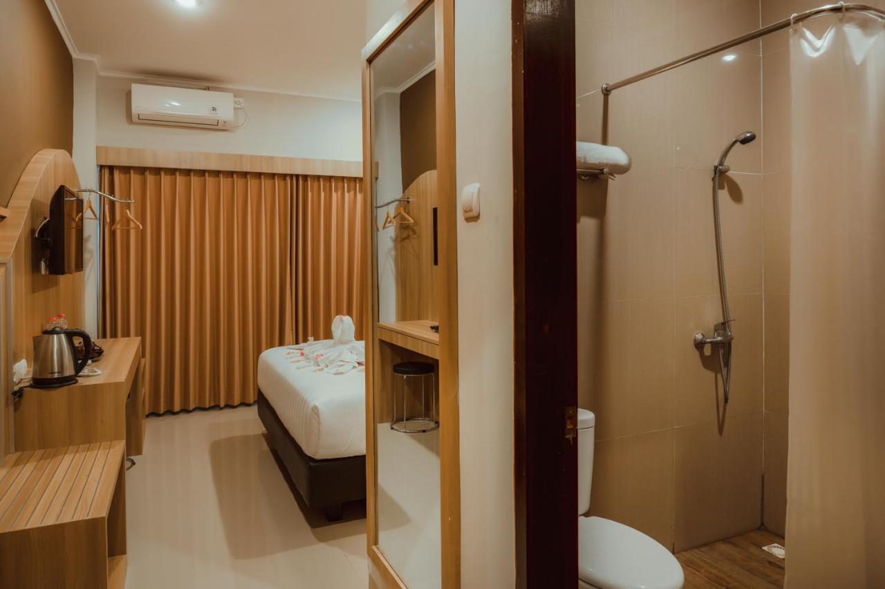 Panfila Hotel Kuta  Kültér fotó
